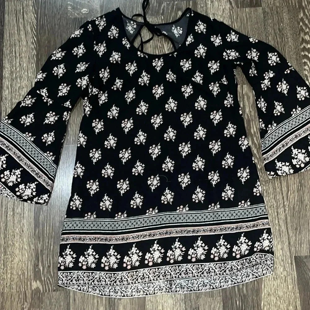 Woman’s dress size medium